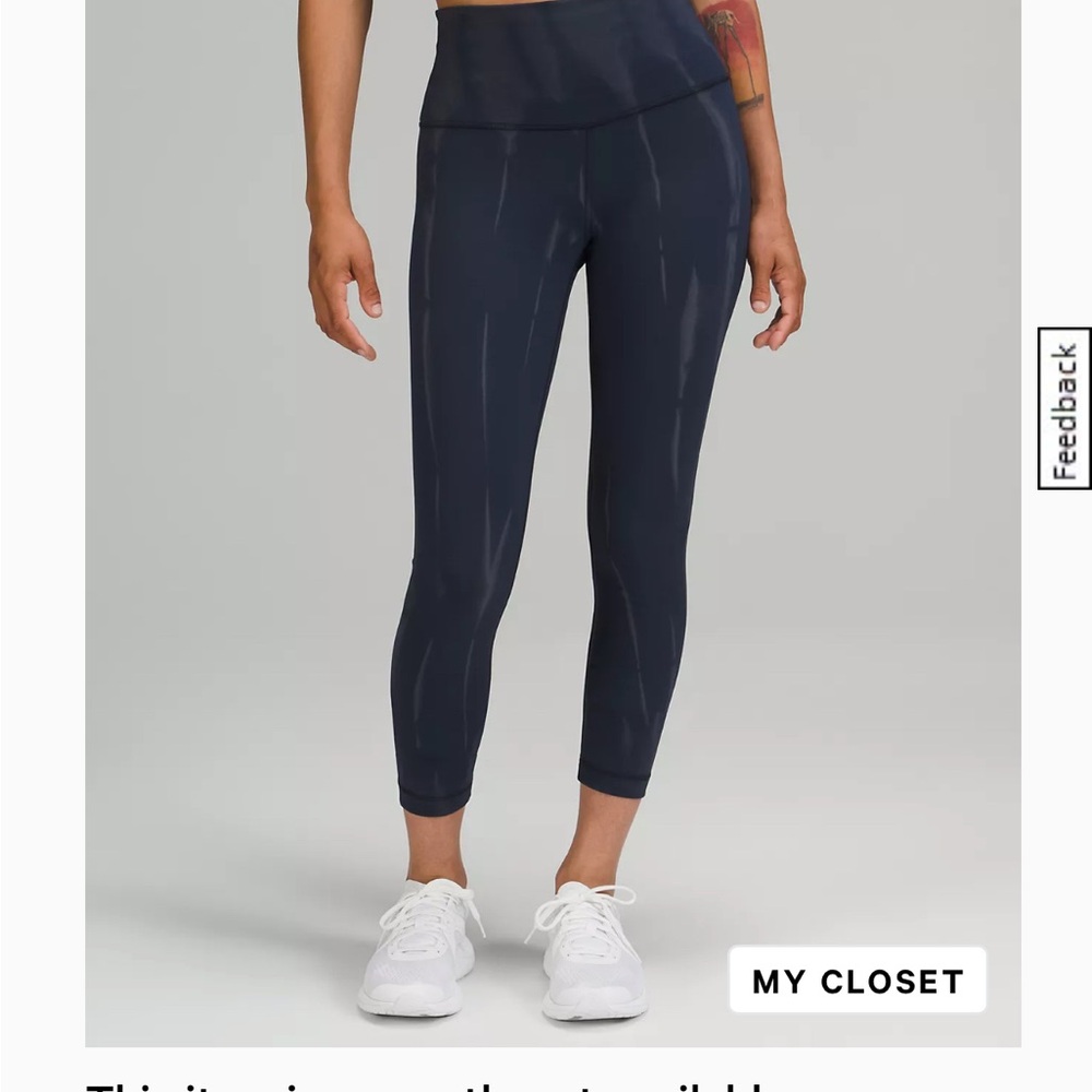 Lululemon size 4 wunder train 23” navy with pattern great condition
